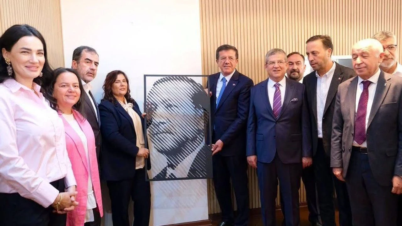 Çerçioğlu’na Hediye: Dostluk Eli mi, Siyasi Gözdağı mı?