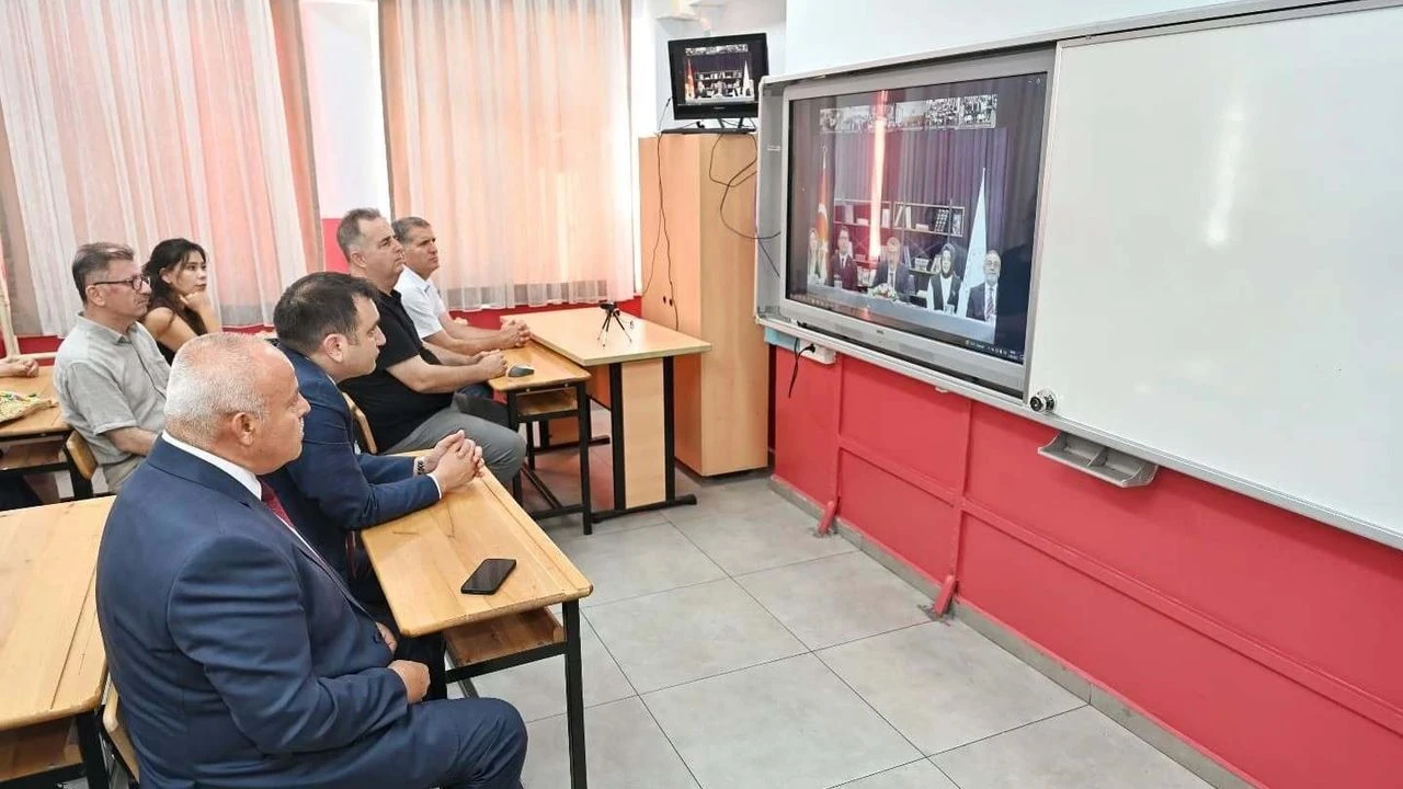 Aydın’da Bakan Tekin’in Sözleri Dikkatle Takip Edildi!