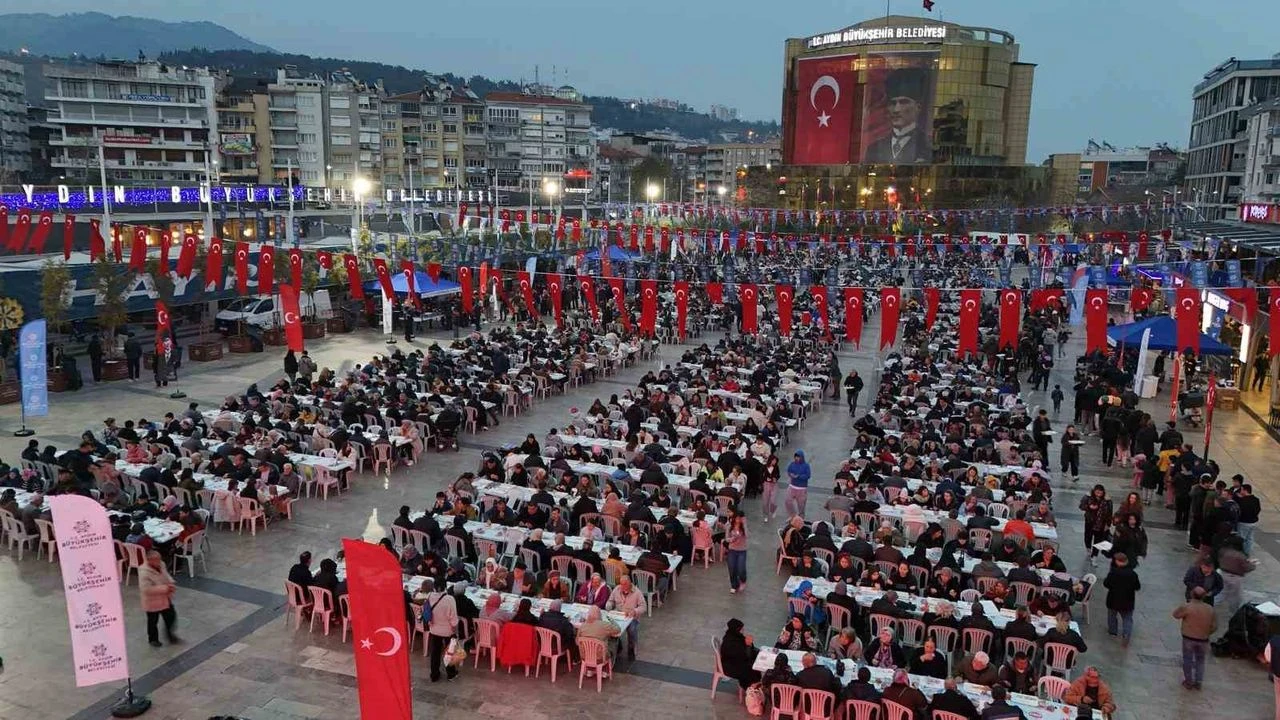 Başkan Çerçioğlu İftar Sofralarına Çağırdı!