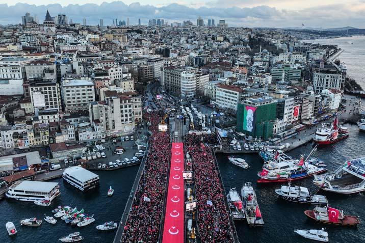 Türkiye, Filistin için ayakta! Galata Köprüsü'nde 520 bin kişi