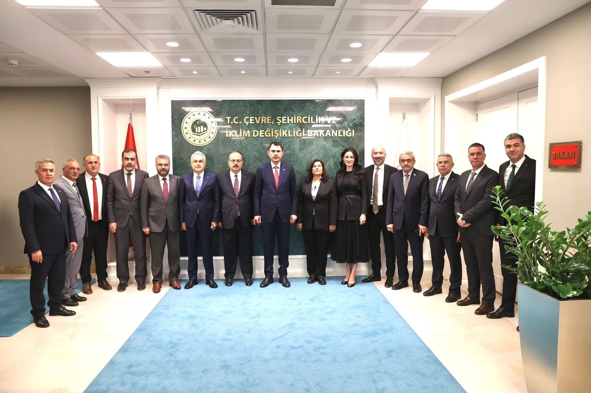 Aydın heyetinden Bakan Kurum’a ziyaret! Kentin önemli projeleri görüşüldü!